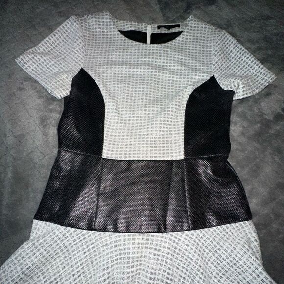 Tibi Tweed Faux Vegan Leather Asymmetrical Hem Knit Dress Fit N' Flare Size 6 - Picture 3 of 12